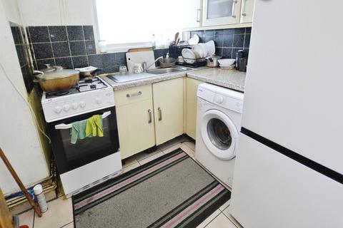 3 bedroom flat for sale, Bigland Street, London