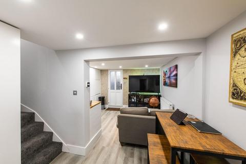 2 bedroom flat to rent, Kingsley Road, Maidstone ME15