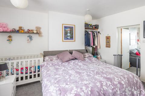 1 bedroom flat for sale, St. Georges Esplanade, St. Peter Port, Guernsey