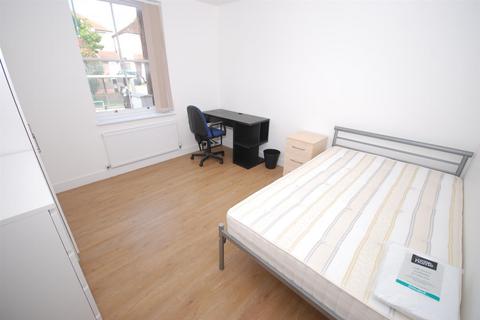 5 bedroom private hall to rent, Heathcote Road, Leamington Spa