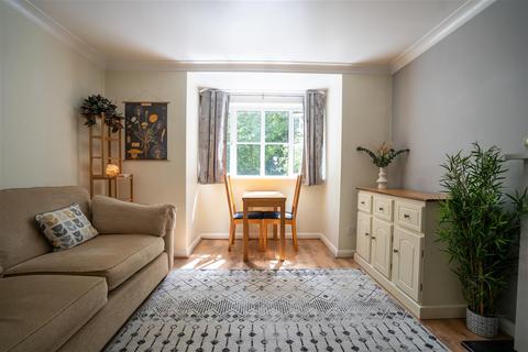 2 bedroom apartment to rent, Aldershaws, Solihull