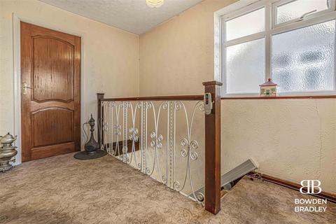 31 Epping Close, Romford, RM7 8BH