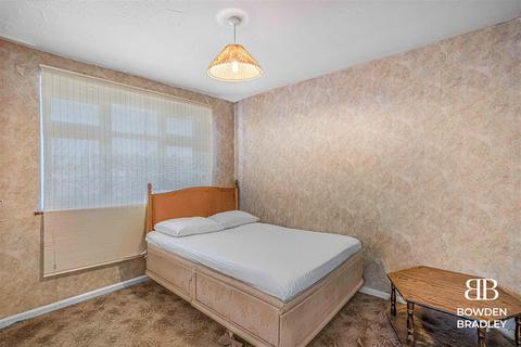 31 Epping Close, Romford, RM7 8BH