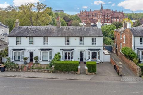 4 bedroom semi-detached house for sale, Kimbolton Road Bedford, Bedfordshire, MK40 2NR