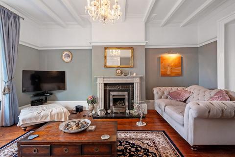 4 bedroom semi-detached house for sale, Kimbolton Road Bedford, Bedfordshire, MK40 2NR
