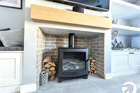 2 Chetney View, Iwade, Sittingbourne, ME9 8SU