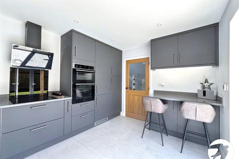 2 Chetney View, Iwade, Sittingbourne, ME9 8SU