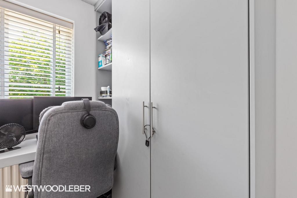 Lawrence Avenue 11.jpg