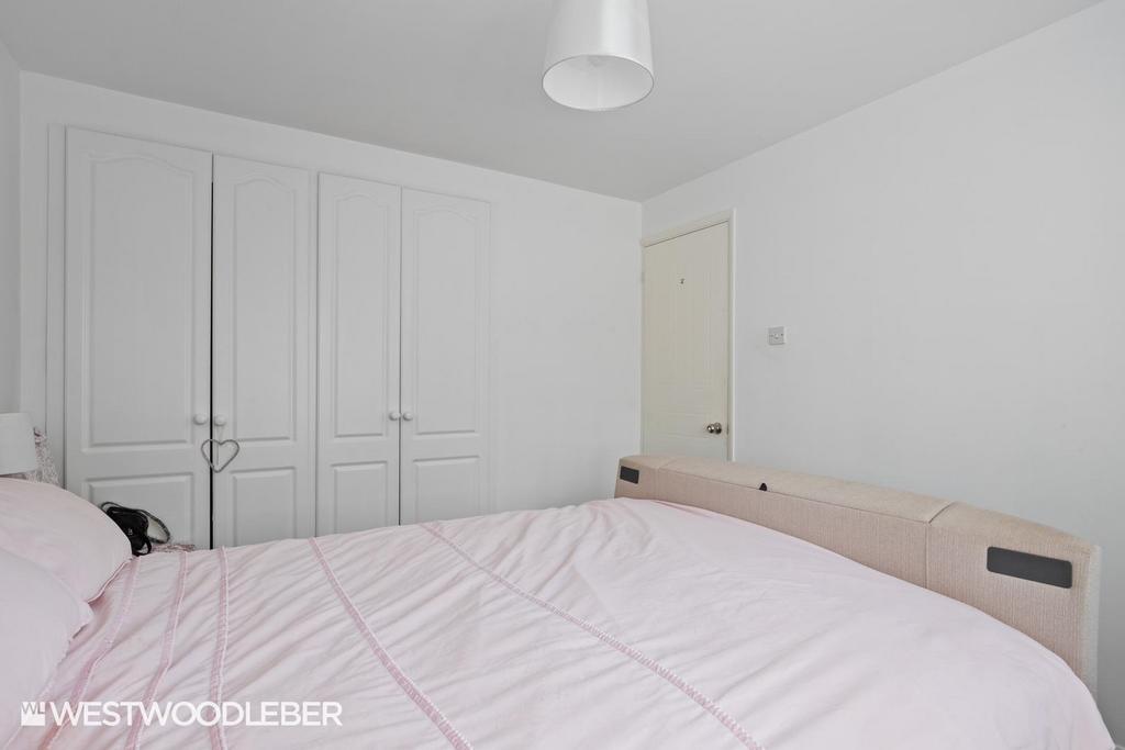 Lawrence Avenue 13.jpg