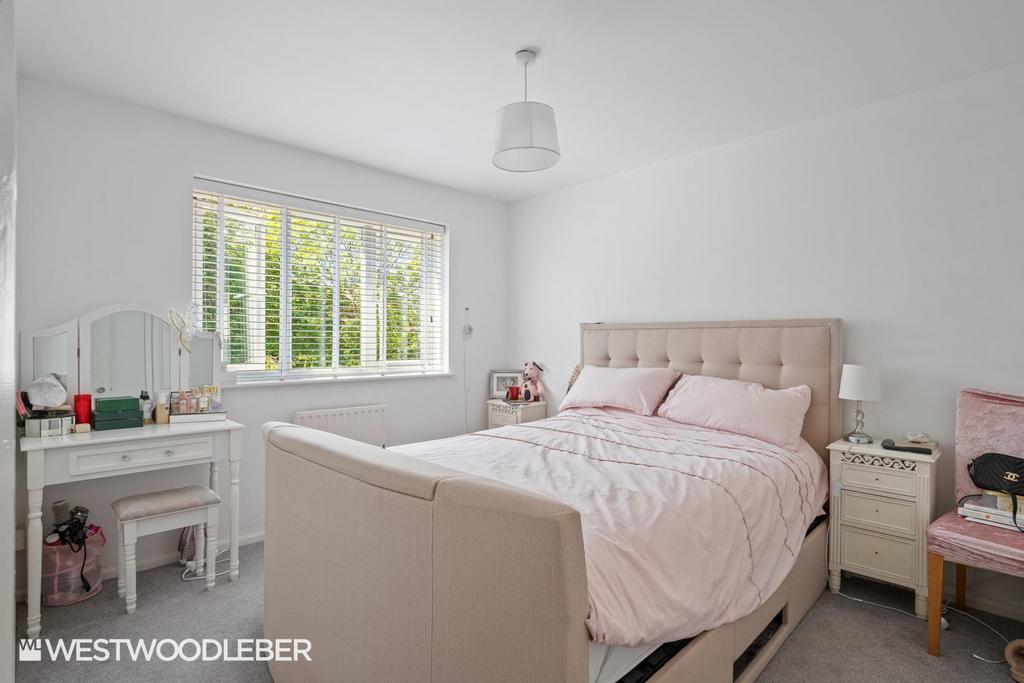 Lawrence Avenue 12.jpg