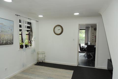 6 Bradney Close, Manchester, M9 8WN