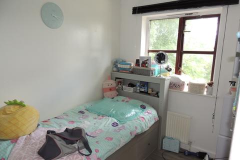 6 Bradney Close, Manchester, M9 8WN