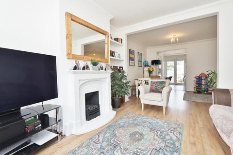 6 Ferndale Road, Romford, RM5 3ER
