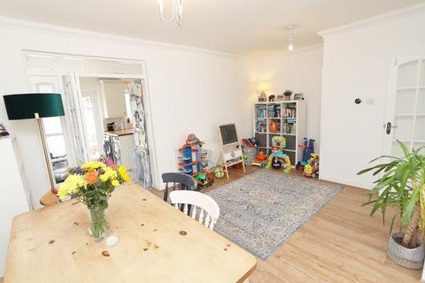 6 Ferndale Road, Romford, RM5 3ER