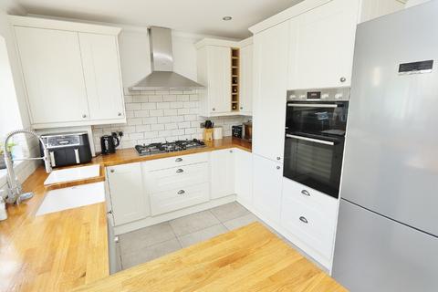 6 Ferndale Road, Romford, RM5 3ER