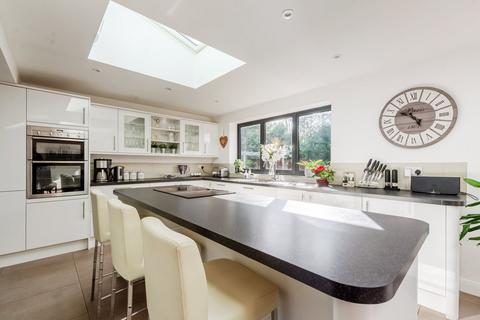 2 Rangeworth Place, Sidcup, DA15 7JE