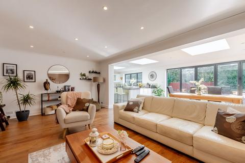 2 Rangeworth Place, Sidcup, DA15 7JE