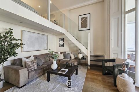2 bedroom flat for sale, Queen's Gate, South Kensington, London, SW7