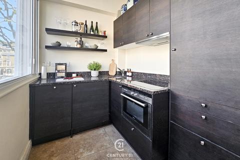 2 bedroom flat for sale, Queen's Gate, South Kensington, London, SW7