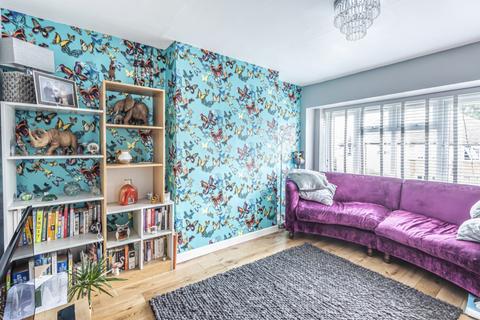 2 bedroom maisonette to rent, Grove Close, Kingston Upon Thames, Surrey, KT1
