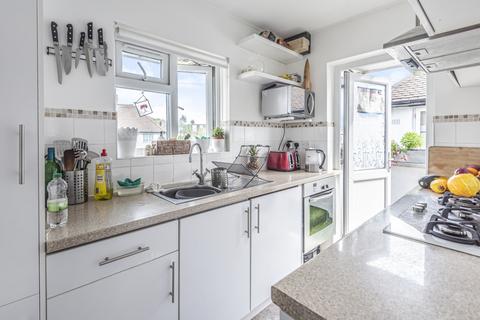 2 bedroom maisonette to rent, Grove Close, Kingston Upon Thames, Surrey, KT1
