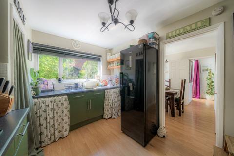 16 Walton Way, Harlaxton, Grantham, NG32 1HY
