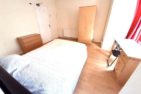 5 bedroom house to rent, St Helens Avenue, Brynmill, Swansea
