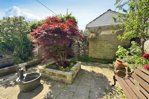 4 bedroom end of terrace house for sale, Clarence Street, Cleckheaton, BD19