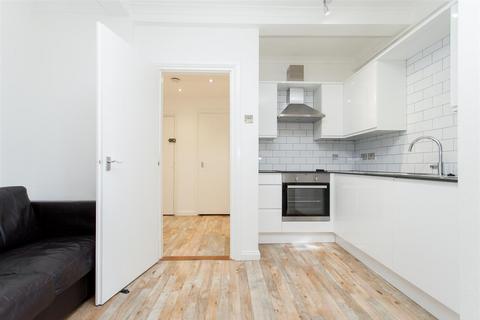 Studio for sale, City View House, Bethnal Green Road, London