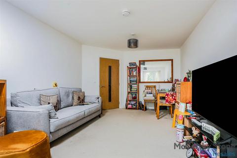 2 bedroom apartment for sale, Scalford Road, Melton Mowbray, Leicestershire. LE13 1FH