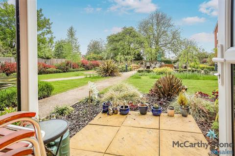2 bedroom apartment for sale, Scalford Road, Melton Mowbray, Leicestershire. LE13 1FH