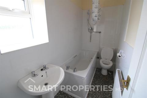 2 bedroom terraced house to rent, Beech Street, Huddersfield HD1