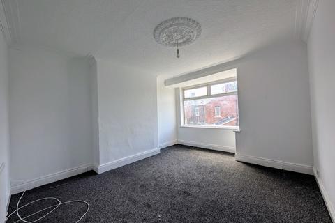 3 bedroom apartment to rent, Ethel Terrace, South Shields, NE34
