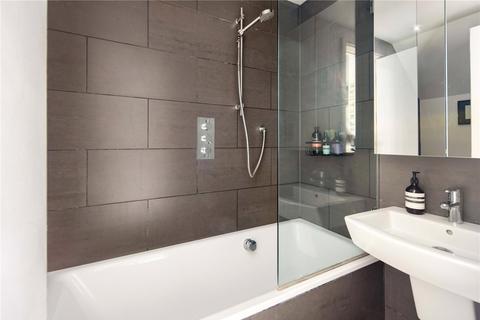 36a Dunlace Road, London, E5 0NE