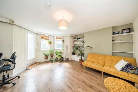 1 bedroom flat for sale, Jerningham Road, London SE14