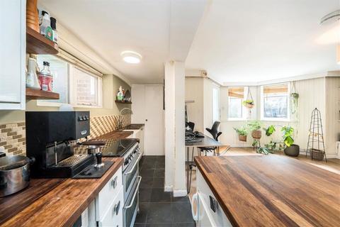 1 bedroom flat for sale, Jerningham Road, London SE14
