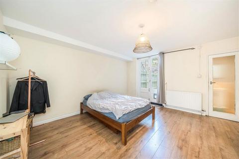 1 bedroom flat for sale, Jerningham Road, London SE14