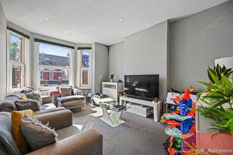 3 bedroom maisonette for sale, Harlesden Gardens, Harlesden NW10 4EY