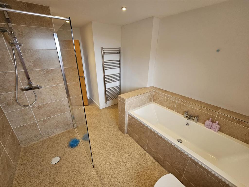 Family Bathroom W.C.