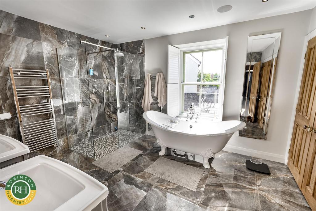 Ensuite to master