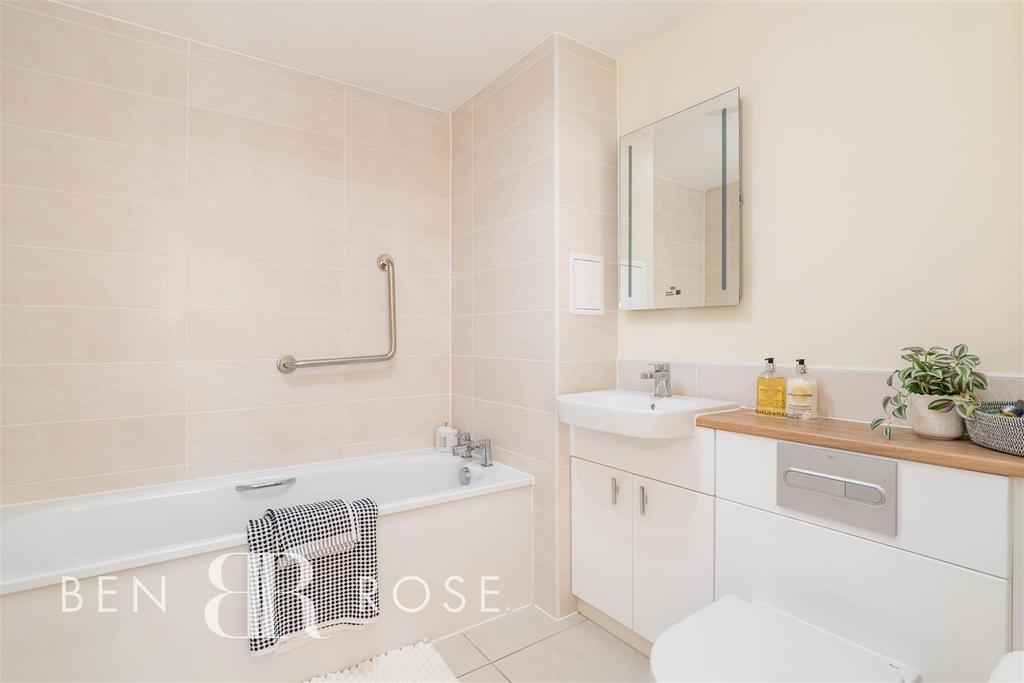 Master Ensuite