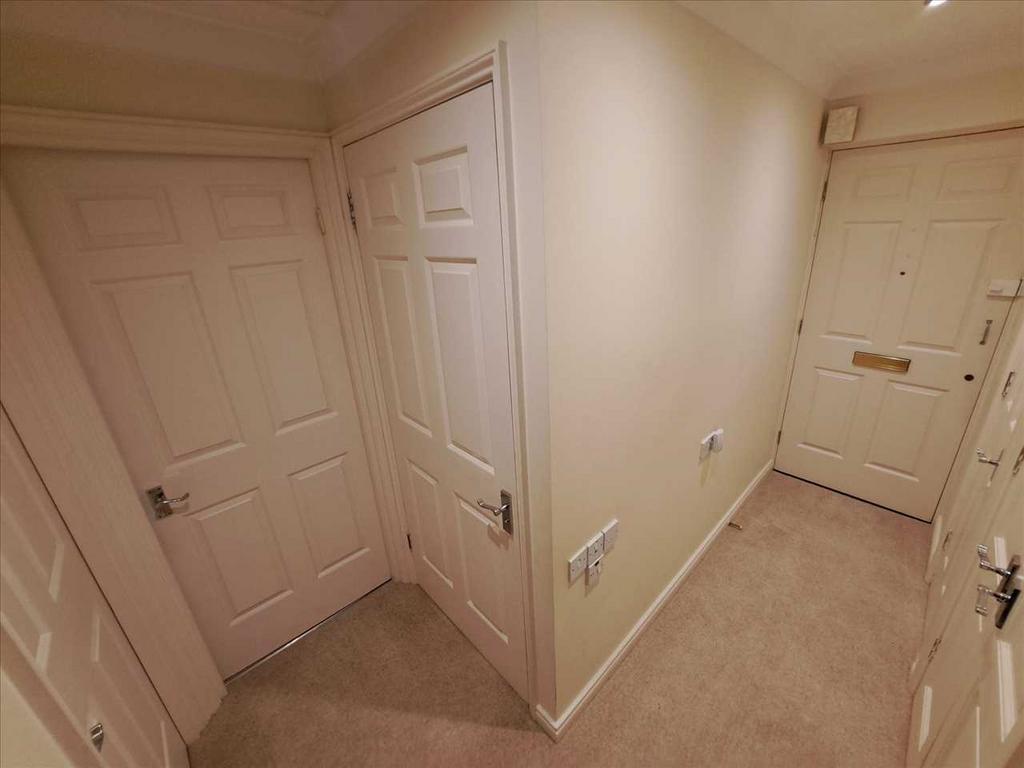 L Shape Hallway