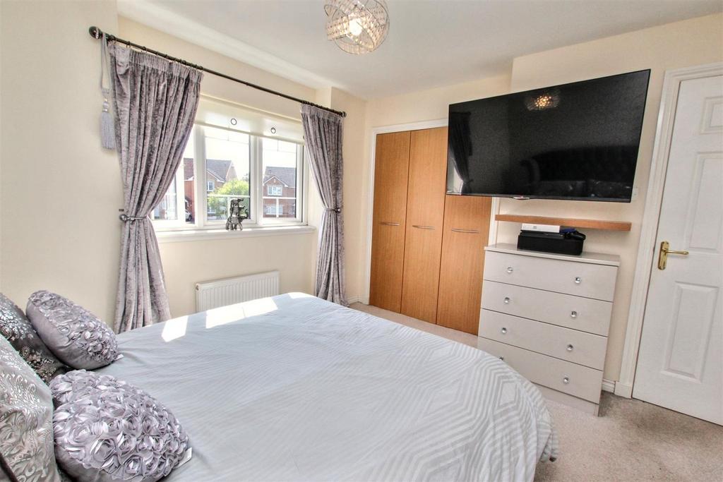13- Bedroom One.jpg