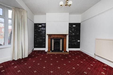 2 bedroom semi-detached house for sale, Wheatfield Avenue, Huddersfield HD3