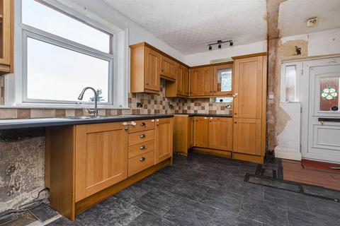 2 bedroom semi-detached house for sale, Wheatfield Avenue, Huddersfield HD3