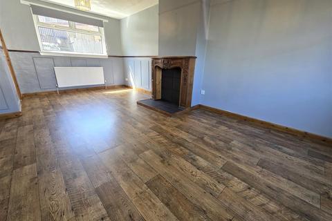 3 bedroom terraced house to rent, Fernhill Road, Rutherglen, Glasgow