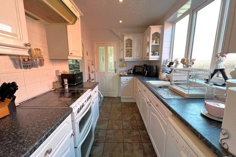 3 bedroom semi-detached house for sale, Countess Crescent, Bispham FY2