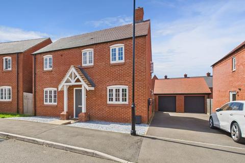 5 Bangor Close, Towcester, NN12 6UH