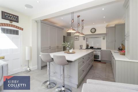 6 bedroom semi-detached house for sale, St. Catherines Road, Broxbourne
