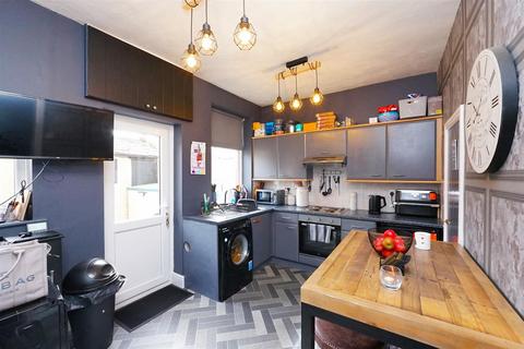 57 Walney Road, Barrow-in-furness, LA14 5UG